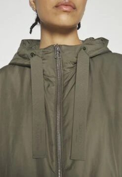Marc O'Polo Coat Long Padded Fixed Hood Zipper Drawstring Waist - Parka - Olive Crop 17 Marc O'Polo Coat Long Padded Fixed Hood Zipper Drawstring Waist - Parka - Olive Crop -Dameskleding 001c3cad6fe14090ad65ad37ad985b1a