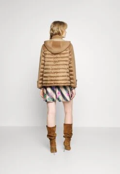 MAX & Co. Mela - Jas - Camel -Dameskleding 0643c6b007594bdbb25fa62a6a273ac7