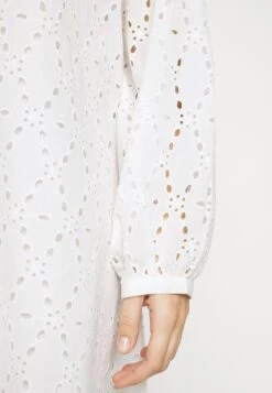 Minimum Pilma - Maxi-Jurk - White 17 Minimum Pilma - Maxi-Jurk - White -Dameskleding 08fa684e559040a480a9116f85a12bad