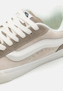 Vans Knu Skool Unisex - Skateschoenen - Beige/Light Brown/White -Dameskleding 238d05ef32444177a29e31853b0263e3