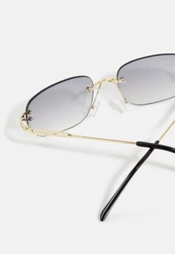 Jack & Jones Jacberlin Unisex - Zonnebril - Purple Magic -Dameskleding 32ea2c07141a4a30b0ee5edba7c6dc45