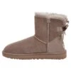 Ugg Mini Bailey Bow - Korte Laarzen - Caramel 2 Ugg Mini Bailey Bow - Korte Laarzen - Caramel -Dameskleding 3e5fb5188f2649b8ab155fc71196e63c