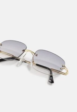 Jack & Jones Jacberlin Unisex - Zonnebril - Purple Magic -Dameskleding 4f95823acc6a4e6990b3941f848e3cb5