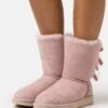 Ugg Bailey Bow - Korte Laarzen - Rose Grey -Dameskleding 5ac465c36bad4c8cb70000f7b0bb3e20