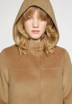 MAX & Co. Mela - Jas - Camel -Dameskleding 65b3139dce2f48bc8caaedac53801c6f