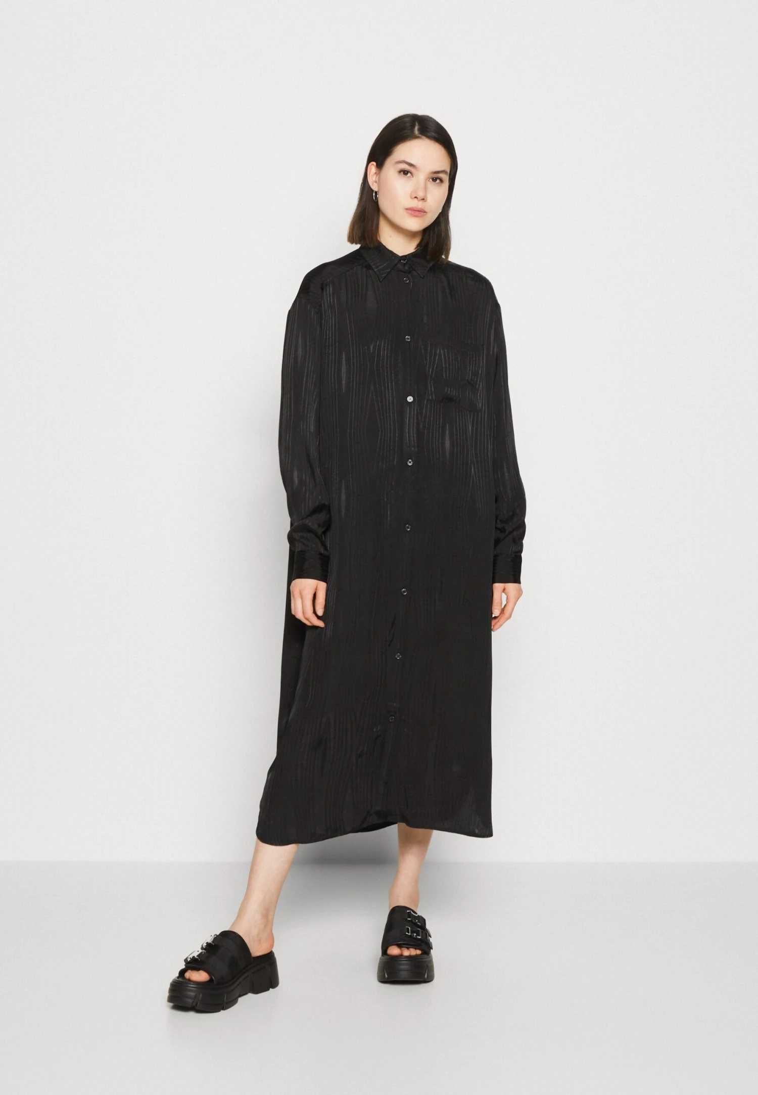 Monki Blousejurk - Black Jaquard 3 Monki Blousejurk - Black Jaquard