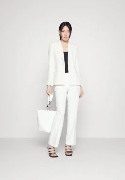 Bruuns Bazaar Rubysus Nora- Blazer - Snow White -Dameskleding 74892e9850934010a86c86df2e4a70db