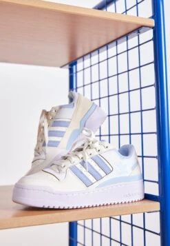 Adidas Originals Forum Bold Stripes W - Sneakers Laag - Off White/Clear Sky/White -Dameskleding 749e9df6dccb4344bbef42f3b6def0f2