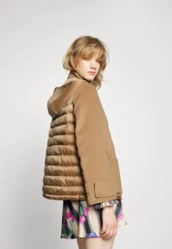 MAX & Co. Mela - Jas - Camel -Dameskleding 8056b74b2f7c46e4b4b947a86cb044e6