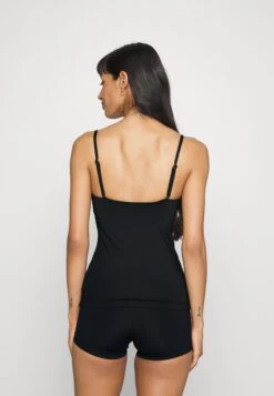 Seafolly Collective Wrap Front Singlet - Bikinitop - Black 11 Seafolly Collective Wrap Front Singlet - Bikinitop - Black -Dameskleding 87d41f5f84ef49eeb3a8f18592cc4281