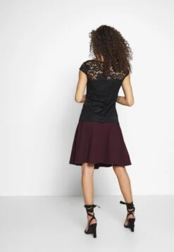 A-Lijn Rok - Winetasting -Dameskleding 8f766584be6a4cec936a188a3c5e2c77