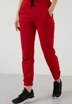 LELA Slim Fit - Trainingsbroek - Red -Dameskleding 941f1ab7945a4fdc8dd45bde81ea7bf7