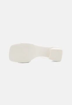 Call It Spring Vickie - Sandalen - White 12 Call It Spring Vickie - Sandalen - White -Dameskleding 99b2037c520e4ef9958077820096fbd7