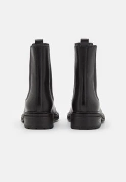 Clarks Tilham Chelsea - Korte Laarzen - Black -Dameskleding 9da2bef0b57c4b82873c70bc0977f37d