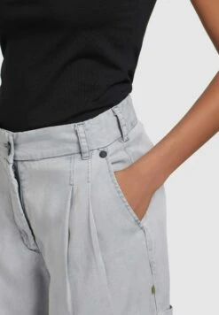 Khujo Elida - Shorts - Grey -Dameskleding a0efee9b6e114c598a157a1828940f67