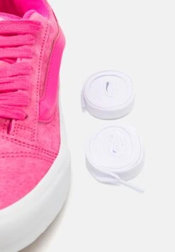 Vans Knu Skool Unisex - Skateschoenen - Pink Glow -Dameskleding a59914d850ec4203990fc5f6b9449100