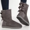 Ugg Bailey Bow - Korte Laarzen - Grey 2 Ugg Bailey Bow - Korte Laarzen - Grey -Dameskleding aa2da5fe7ecb456b8e1f9c6957306c7f