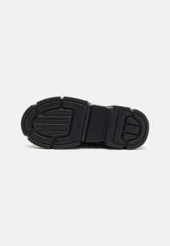 Steve Madden Trimmers - Sneakers Hoog - Black 14 Steve Madden Trimmers - Sneakers Hoog - Black -Dameskleding ae90dfa70957487dbe08a6f897dd4726