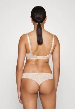 Chantelle Chic Essential Spacer - Beugel Bh - Golden Beige -Dameskleding b69b835c3ebb4ab390cce84632151633