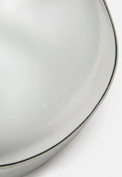 Furla Primavera Shoulder Bag - Handtas - Silver-Coloured -Dameskleding c22ec9dcf4084528ae80e463aae4517d