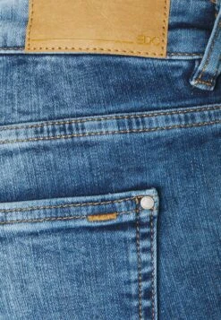 Edc By Esprit Capri - Jeansshort - Blue Denim -Dameskleding d3a8f404df334f0f9c454e60c73e4579