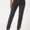 Wrangler Walker - Slim Fit Jeans - Black 2 Wrangler Walker - Slim Fit Jeans - Black -Dameskleding f64b76981cf7444c80935c51740860ec