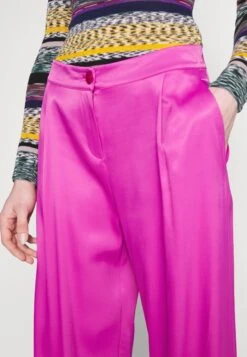 Patrizia Pepe Pantaloni Trousers - Broek - Orchid Purple -Dameskleding f7bd7b95fadd4e3a8c51d5b6a950ccd4