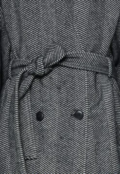 Gestuz Farren Coat - Mantel - Black/White -Dameskleding fb209bbdc35d4e69a82cea917386e7ef