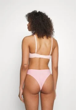 Anna Field 2 Pack - T-Shirt Bh - 402 - Pink_102 - Grey 11 Anna Field 2 Pack - T-Shirt Bh - 402 - Pink_102 - Grey -Dameskleding fb9b46fd0224470985699d092d2fb85e