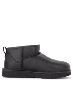Ugg Korte Laarzen - Nero -Dameskleding fe6e13a03b4f492794197372e64ad59a
