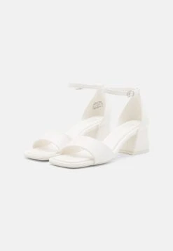 Call It Spring Vickie - Sandalen - White 10 Call It Spring Vickie - Sandalen - White -Dameskleding ff5ed983b9a84557bec1a4ddcc333b69